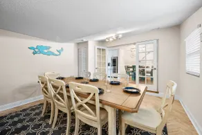Relaxing Tropical Escape with Private Pool and Spa! - Image 4