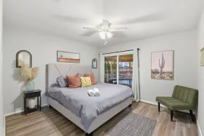Pool Hot-Tub - 4 BR Luxury Home in Friendswood - Image 3