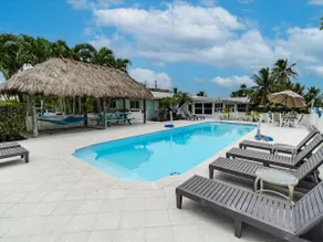 Refuge on the Reef~ Waterfront Pool Home, 75 - Image 2