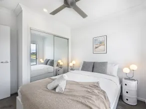 3BR home with cozy interior design - Image 3
