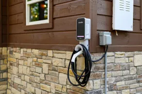 reetop Style Deck-Hot Tub-Swing Chairs-EV Charger - Image 5