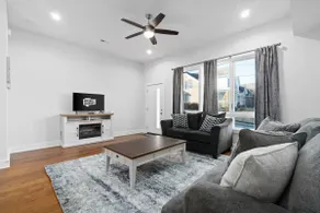 Rebecca's Downtown Luxury Living (527 N 1st St, #C) - Image 2