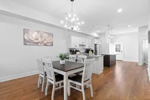 Rebecca's Downtown Luxury Living (527 N 1st St, #C) - Image 3