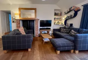4Br Rural Stone Barn| Parking / Garden / Smart TV - Image 2