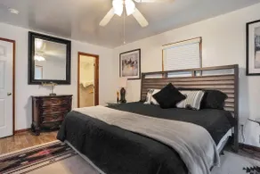 Spacious 3BR w/ Dock on Working Farm w/ Pool Table - Image 5