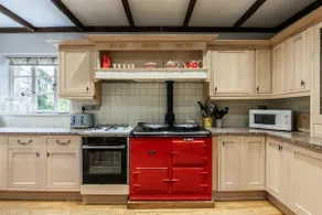 Large Grade II Listed House & Garden nr Beaches - Image 3