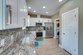 Bright, Modern Corpus Christi Condo: 2 Mi to Beach - Image 2