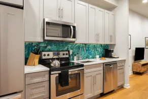 Sosuite | 1BR Apt w W/D, Shared Roofdeck - Image 4
