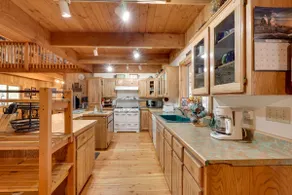Pet-friendly House w/ Deck: Near Crater Lake! - Image 4