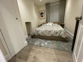 Globe Apartments - Image 2