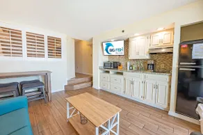 Front de mer luxueux avec carrelage et cuisine mise à jour - Image 5