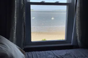 Seaside Kingston Cottage with Private Beach Access - Image 2
