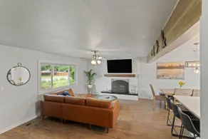 Centrally located home in CdA - Image 5