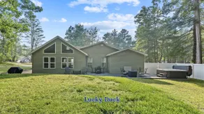 Lucky Duck Cottage-Cozy Cottage with Hot Tub and Lake Access - Image 3