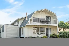 The Ark—Ocean Views & Coastal Ease - Image 5