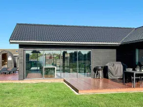 Luxury Retreat in Marielyst - Image 2