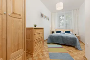 Spacious Apartment in Stary Mokotow | Bathtub - Image 3