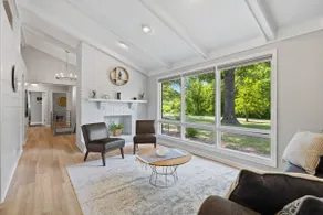 Evergreen: Work Friendly & Near Downtown - Image 2