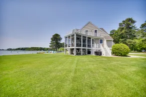 Bayfront White Stone Escape w/ Private Beach! - Image 2