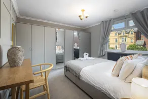Wohnstätte-Familie-Eigenes Badezimmer-Bentinck Residence - Image 5