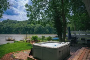 Lake Front Cabin Peaceful hot tub and Fire pit - Image 2