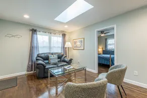 Welcome Home! 2BR with Driveway - Image 4