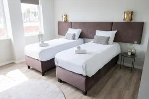 Relaxing Private Suite w Bathroom & Wi-Fi - Image 2