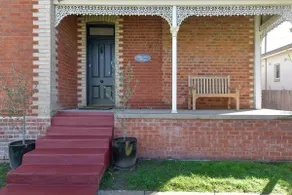 Hope St Cottage I - Historic Haven, Mountain Views - Image 4
