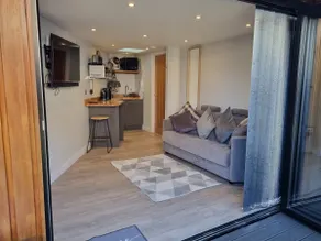 THE CHILL Studio Apartment - Image 2