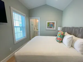 Coconut Waterfront Cottage - Image 4