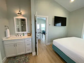 Coconut Waterfront Cottage - Image 2