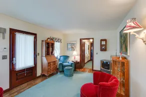 Retro-Style Home in Ruston: Walkable Location! - Image 4