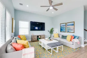 Steps to Coast! Beach Home w/ 2 Decks in Galveston - Image 2