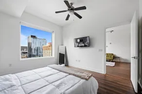 Downtown | Luxury 2BD Apt. | Pool | Gym | Great Vi - Image 3