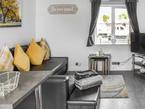 Lily's Cottage - Image 2
