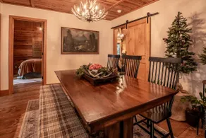 Tranquility Luxury Lodge w/ AC & Pool Access! - Image 4