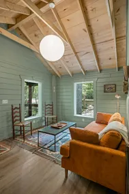 Roamstead's Oak Cabin - Image 4