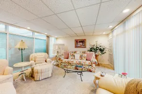 M Street Garden Suite | Downtown Flat | Sauna - Image 2