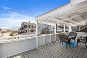 Oceanfront Getaway: Private Beach and Porch Dining - Image 5
