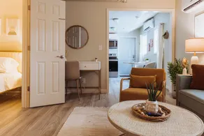 Lamont 1 2bed Pet-Friendly Apt - Image 5