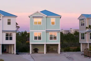 Dog Friendly|Beach House| Beach Nearby|sleeps 9! - Image 3