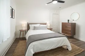 SPRING SALE | The Cottage- Walk2 Main St - Pkg - Image 3