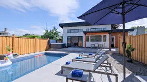 Secrest Poolhouse - Image 2