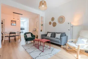 2 BR house w/ terrace, near train stations & metro - Image 3