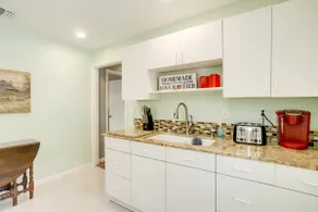 Cozy Shenandoah Home < 2 Mi to The Woodlands Mall! - Image 2