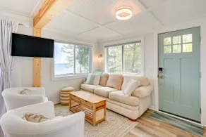 Beachy Palms Cottage on Lake Huron w/ Hot Tub! - Image 4