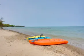 Beachy Palms Cottage on Lake Huron w/ Hot Tub! - Image 2