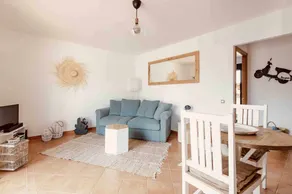 Merveilleux appartement entièrement équipé avec terrasse et jardin | Vue montagne - Image 4