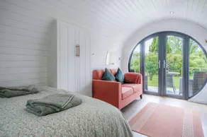 Woody's - 1 Bedroom Pod - Cold Inn - Image 4