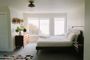 Hilltop Retreat w/ Lake & Mountain Views - Image 2